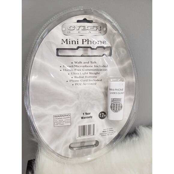 Cyber‎ Gear Mini Phone New in Factory Sealed Housing - with Earset & Microphone - Picture 5 of 6